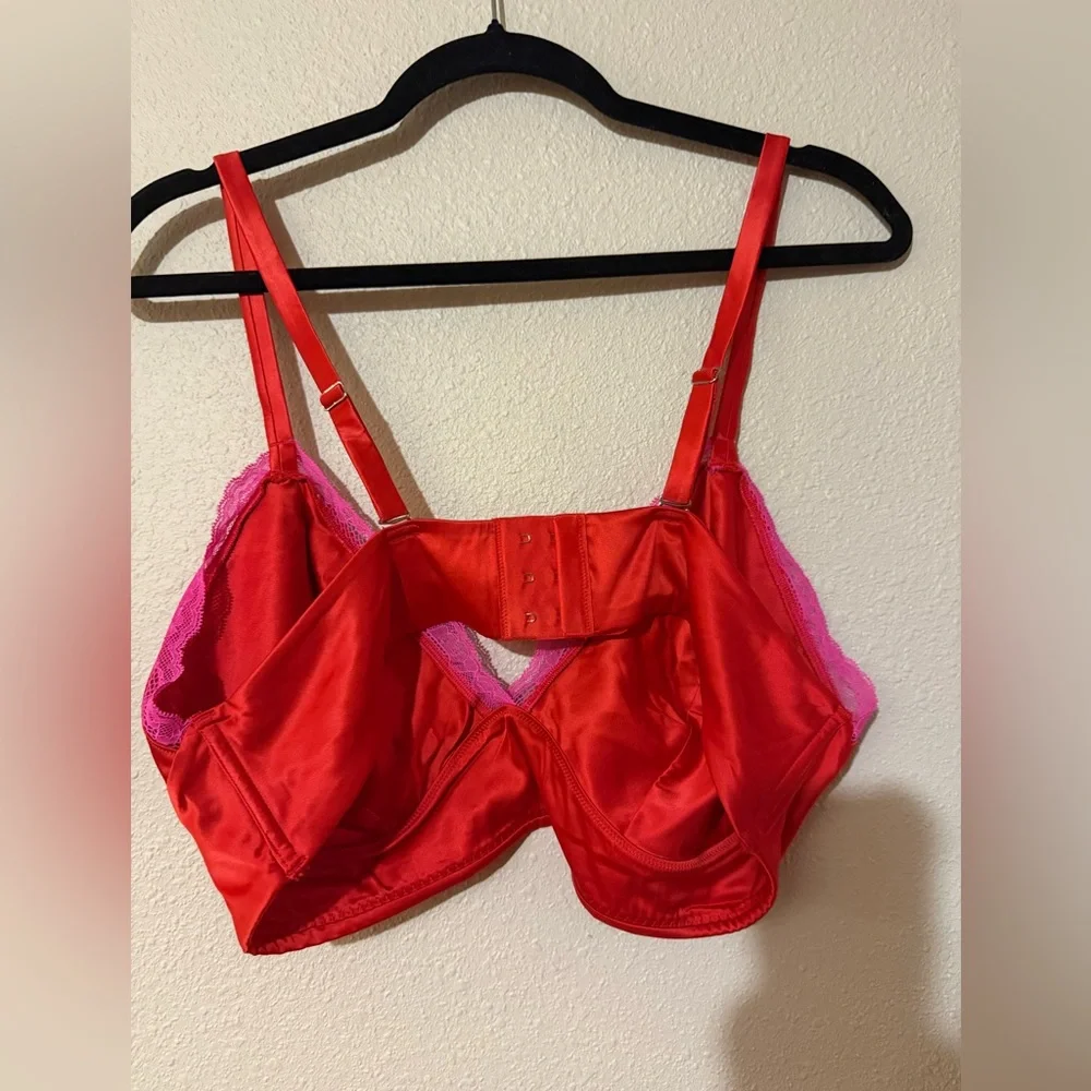 PARADE VALENTINES BRALETTE S3 34C - Picture 4 of 4